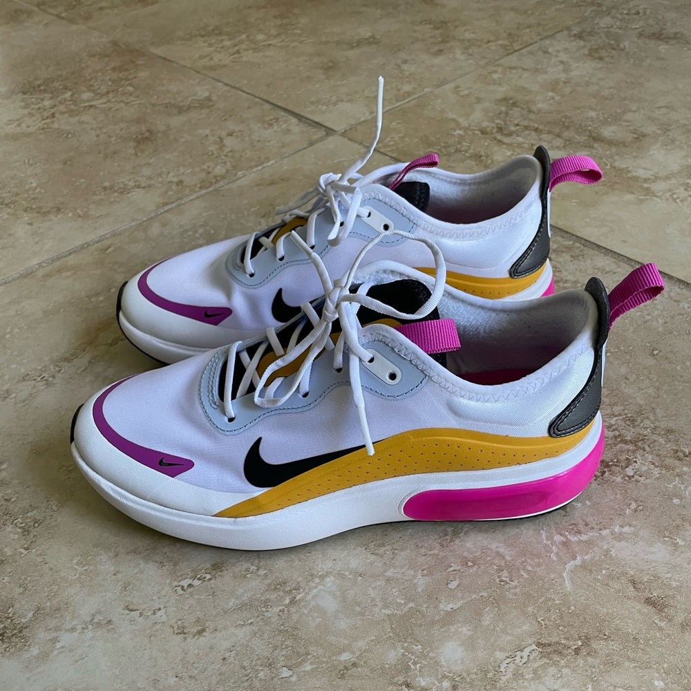 Nike Air Max DIA White Pollen Rose Women Running Shoes Sneakers Sz 7.5